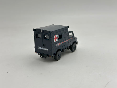 Vm 90 ambulanza carabinieri livrea 3 Scala H0 1:87