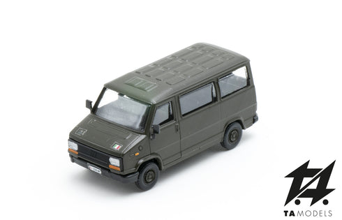 Fiat Ducato first series minibus short wheelbase low roof green ITALIAN ARMY scale H0 1:87