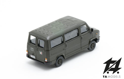 Fiat Ducato first series minibus short wheelbase low roof green ITALIAN ARMY scale H0 1:87