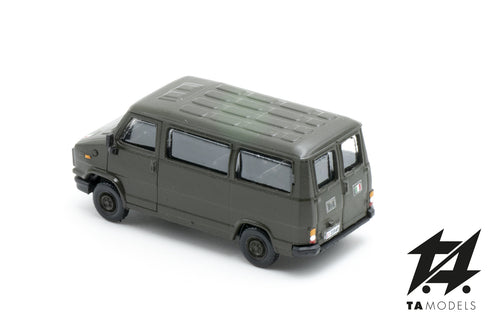 Fiat Ducato first series minibus short wheelbase low roof green ITALIAN ARMY scale H0 1:87
