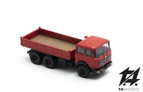 Fiat 697 Red with striped body, H0 scale 1:87