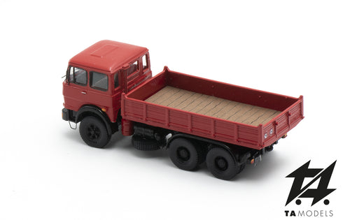 Fiat 697 Red with striped body, H0 scale 1:87