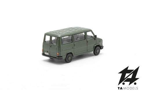 Fiat Ducato first series minibus short wheelbase low roof NATO green H0 scale 1:87