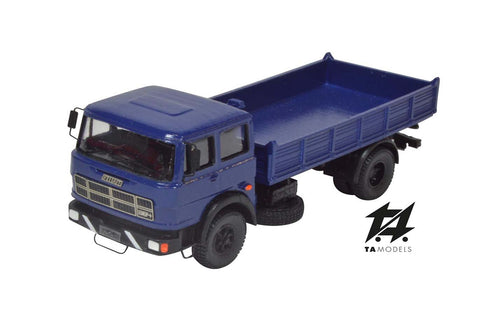 684 2-axle truck mounted with blue body