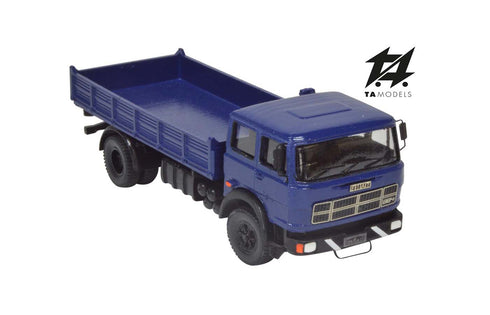 684 2-axle truck mounted with blue body