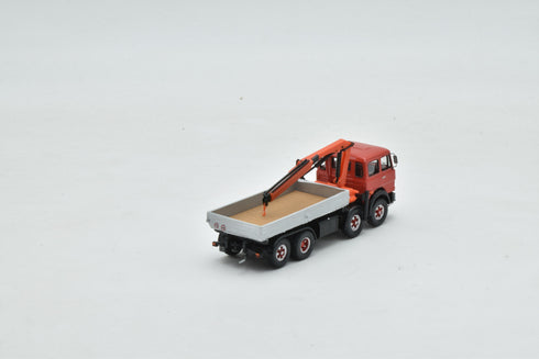 Fiat 180 nc 4 axles with hydraulic crane and body with aluminium sides, red cabin, H0 scale 1:87