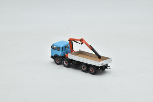 Fiat 180 nc 4 axles with hydraulic crane and body with aluminium sides, turquoise cabin, H0 scale 1:87