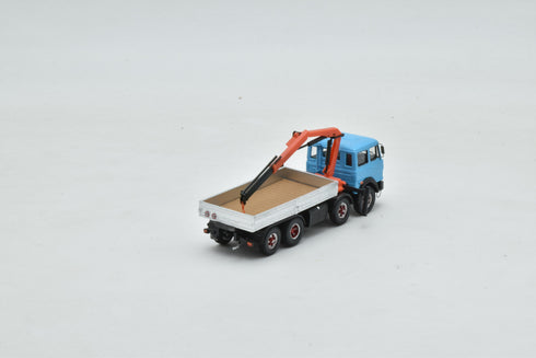 Fiat 180 nc 4 axles with hydraulic crane and body with aluminium sides, turquoise cabin, H0 scale 1:87
