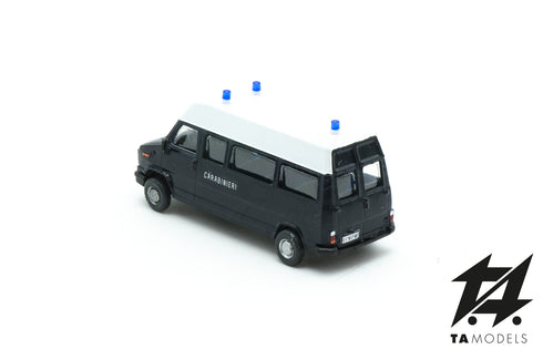 Fiat Ducato first series long wheelbase van Carabinieri 1/87 H0