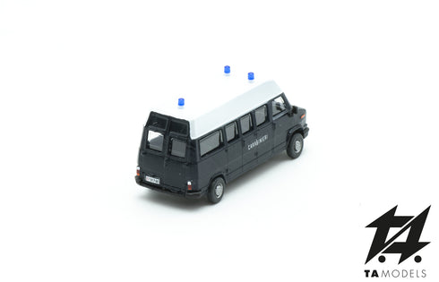 Fiat Ducato first series long wheelbase van Carabinieri 1/87 H0
