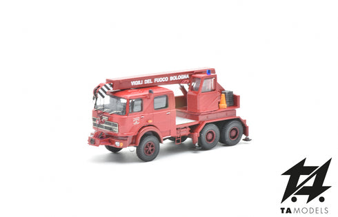 Fiat 300 firefighter crane truck, commemorative livery for the Bologna massacre, H0 scale 1:87