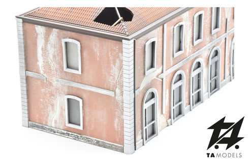 Abandoned 5-light pink railway station, scale 0.1:87