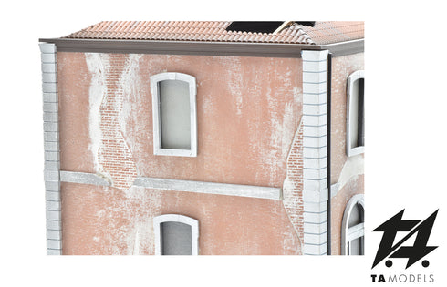 Abandoned 5-light pink railway station, scale 0.1:87