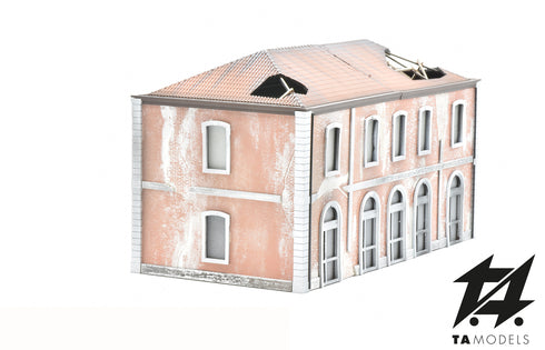Abandoned 5-light pink railway station, scale 0.1:87