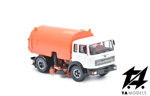 Fiat OM 160 street cleaning truck in 1:87 scale