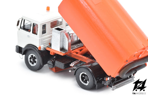 Fiat OM 160 street cleaning truck in 1:87 scale