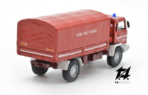 Fiat ACM 80 Telone Passo Lungo Montato Vigili del Fuoco scala H0 1:87