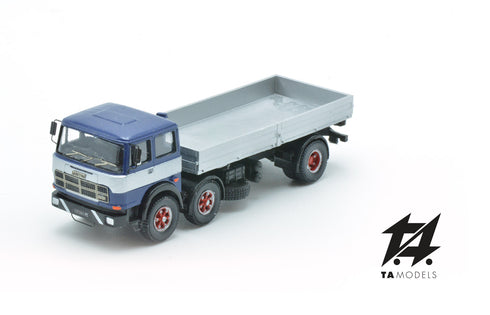 691 2+1 Axle Long Wheelbase Truck, Blue, with Aluminum Body and Silver Band