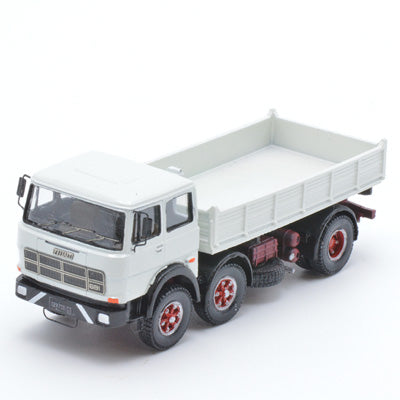 691 2+1 Axle Short Wheelbase Truck, White, with Ribbed Body