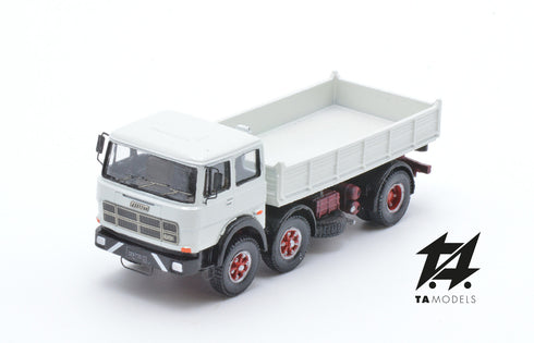 691 2+1 Axle Short Wheelbase Truck, White, with Ribbed Body