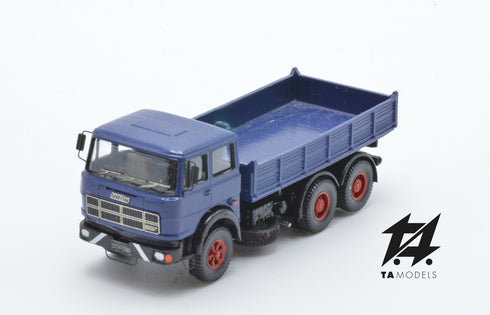 Fiat 697 Truck Assembled Blue with Ribbed Body, 1:87 Scale