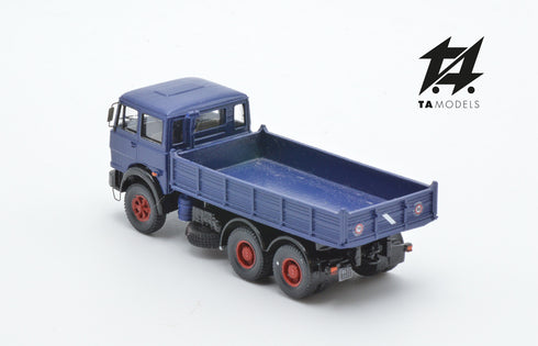 Fiat 697 Truck Assembled Blue with Ribbed Body, 1:87 Scale