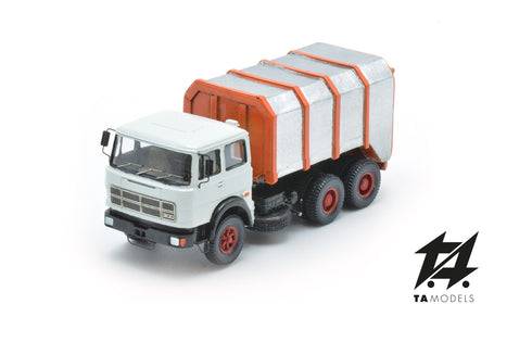 300 3-Axle White Mounted Truck with Compactor