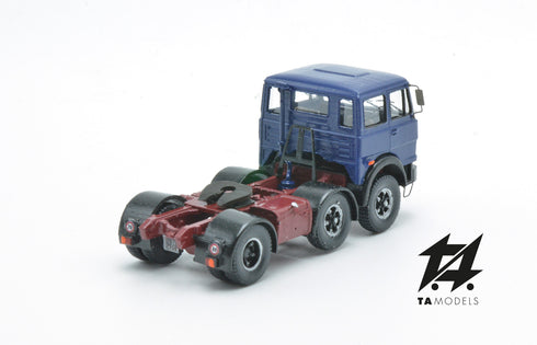 691 2+1 Axle Truck Mounted Blue Tractor with Red Frame